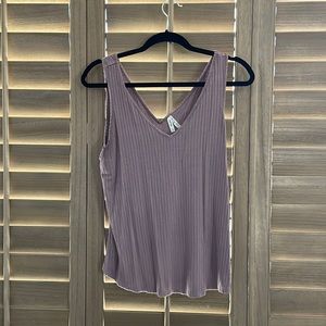 Mauve colored Flowy top